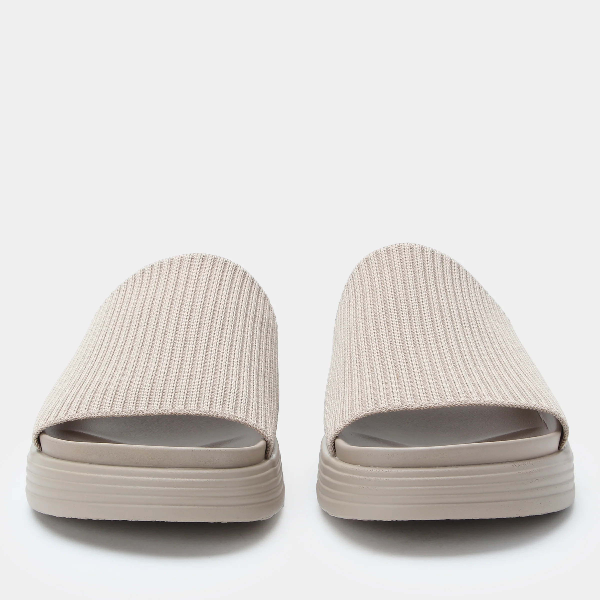 Akimi Beachy Keen Sandal - Image 6