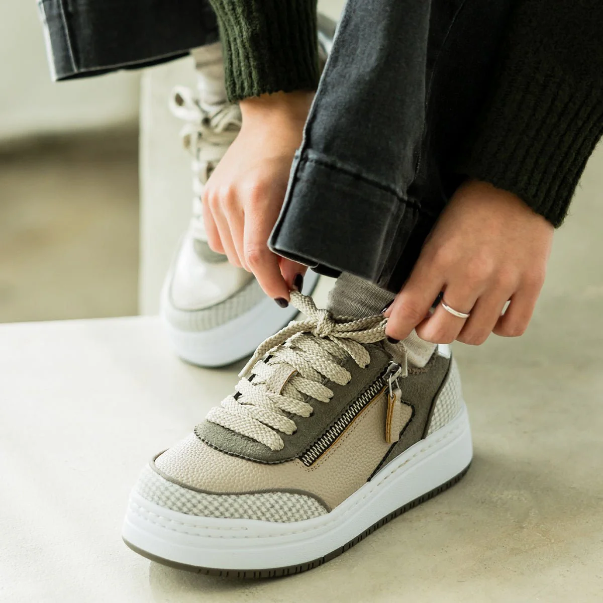 Averie Houndstooth Grey Shoe - Image 2