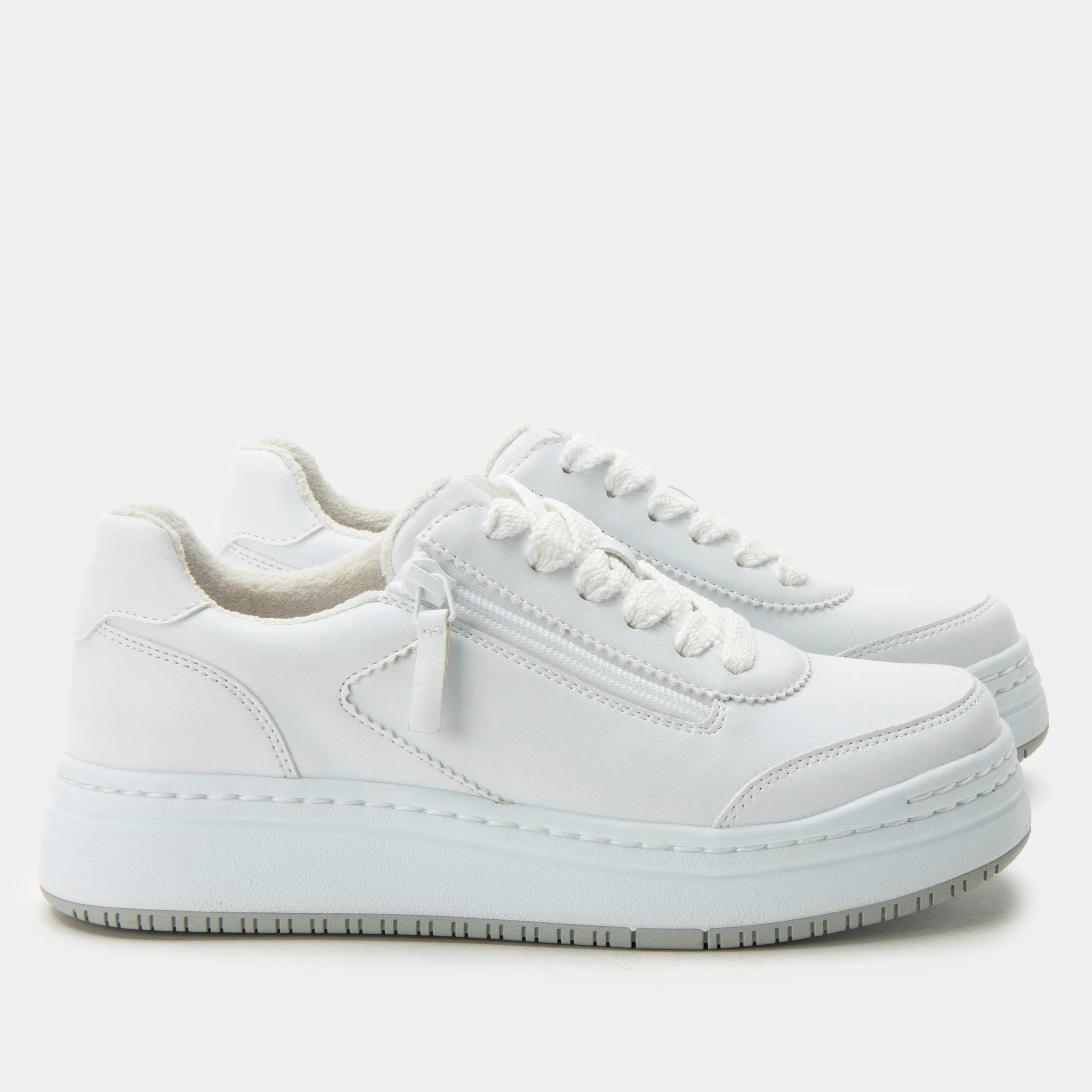 Averie Retro White Shoe - Image 3