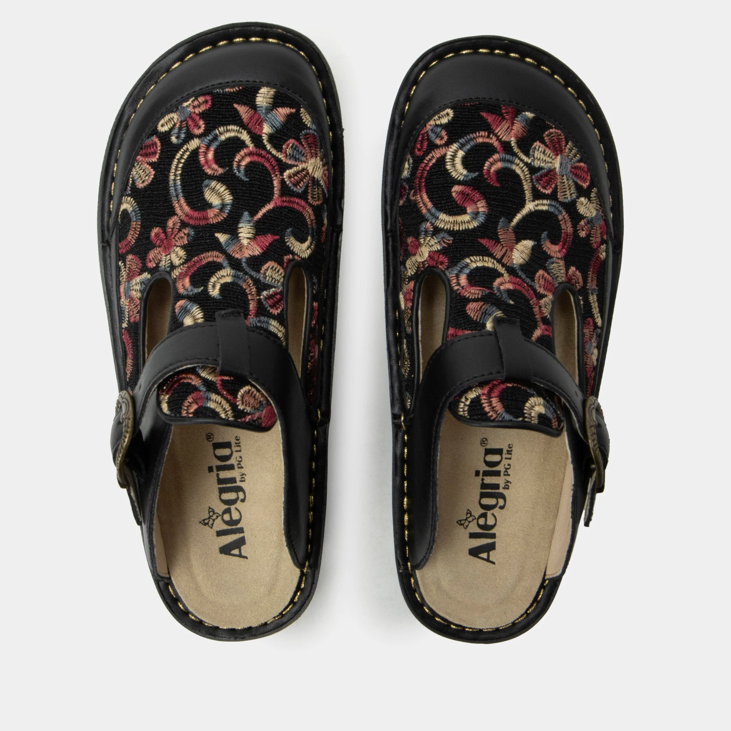 Classic Handicraft Shoe - Image 5