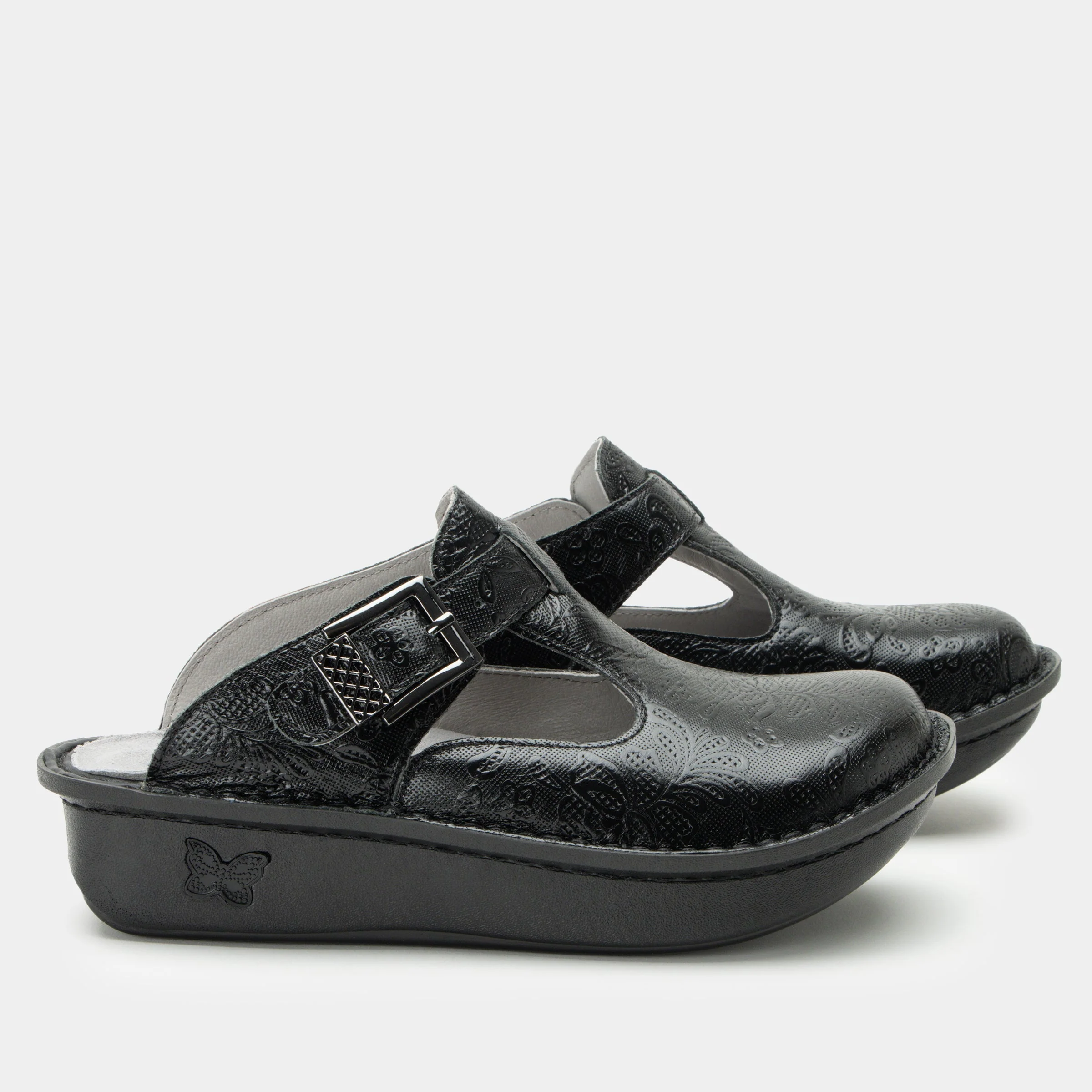 Classic Hello Doily Shoe - Image 3
