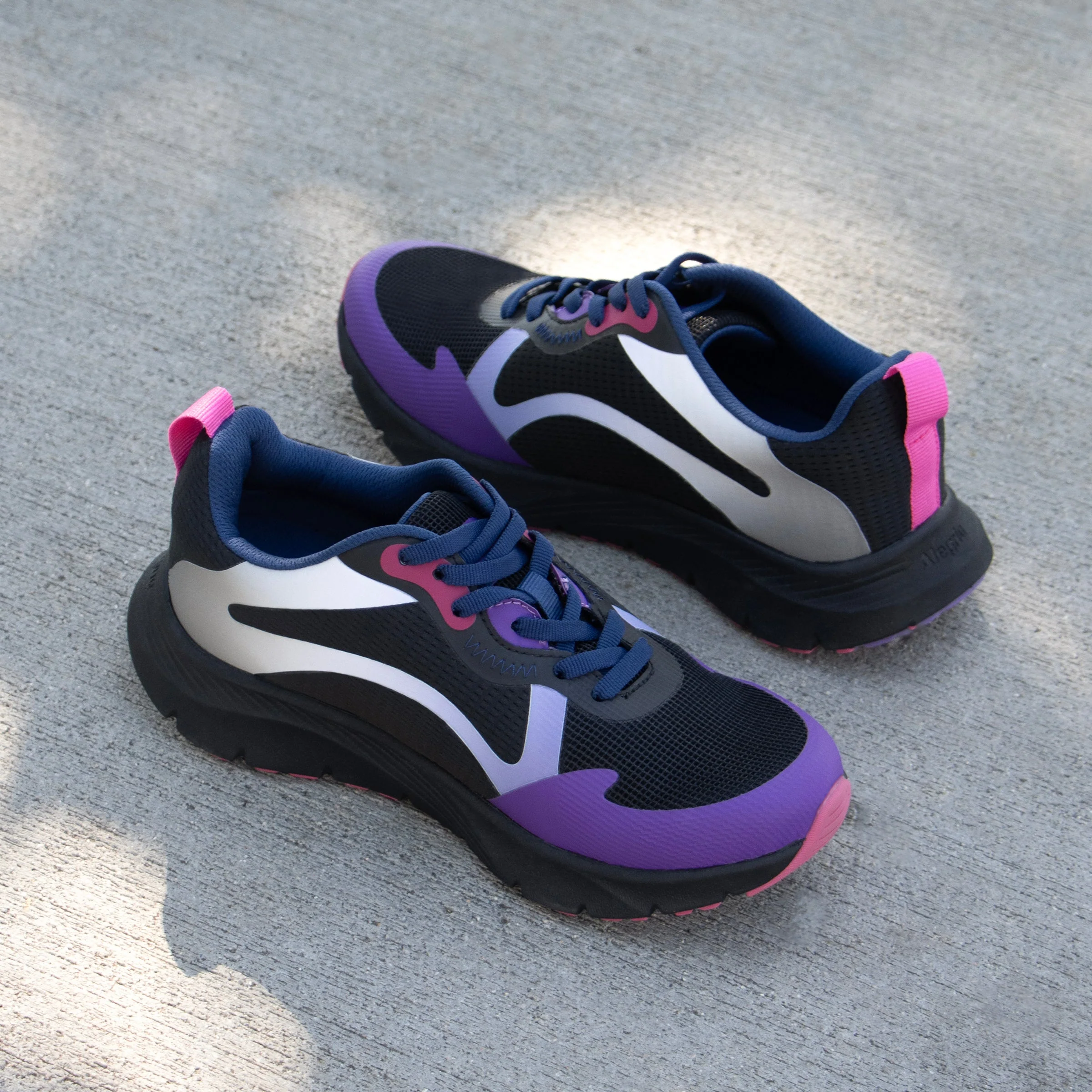 Exhault Midnight Plum Shoe - Image 2