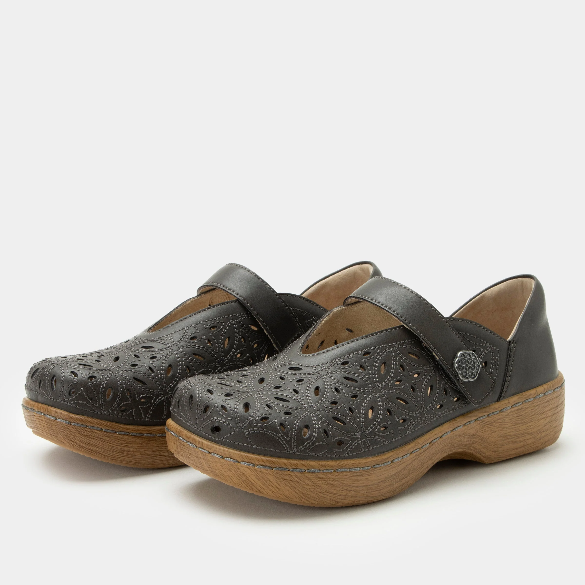 Opheliah Stone Breeze Shoe