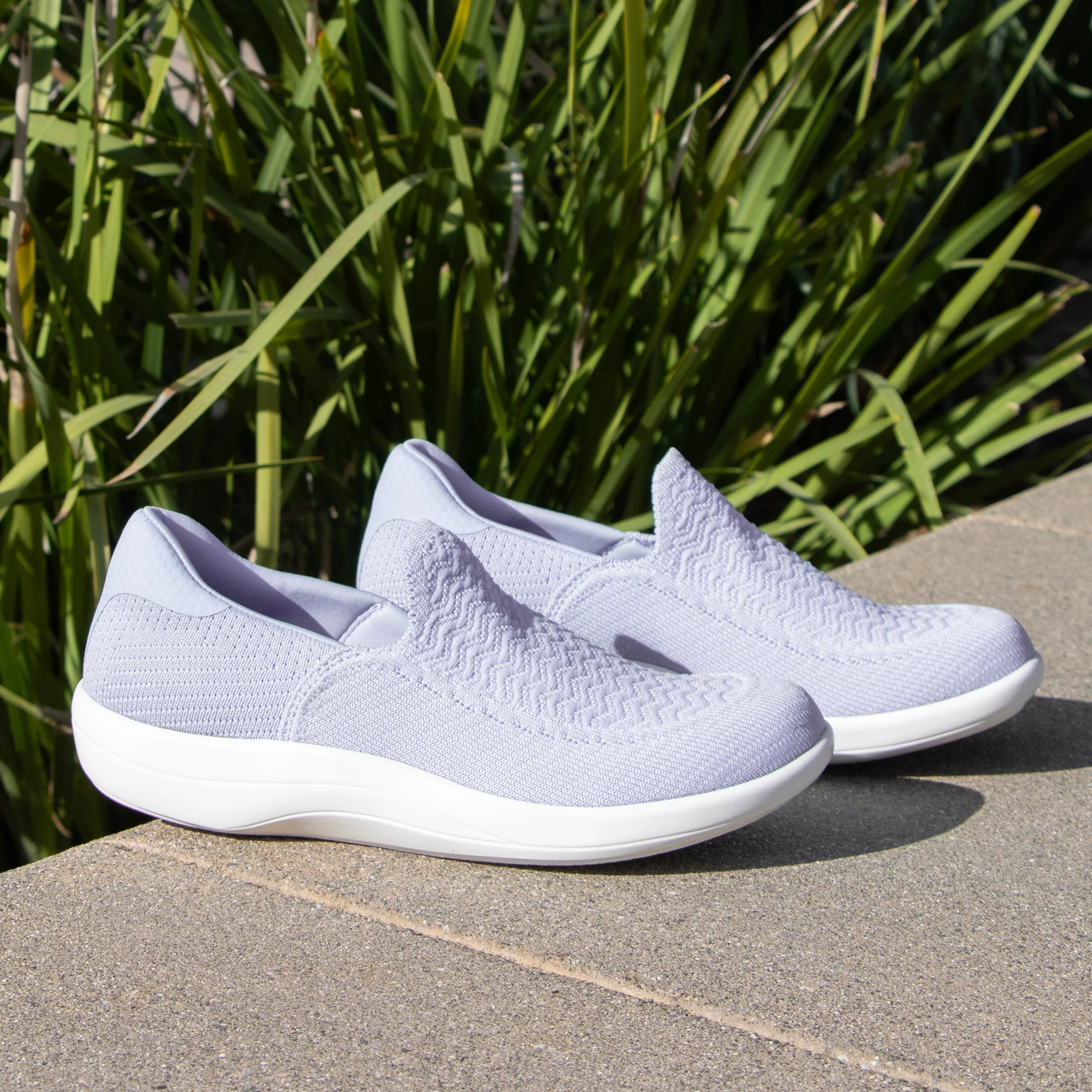 Steadie Amethyst Shoe - Image 2