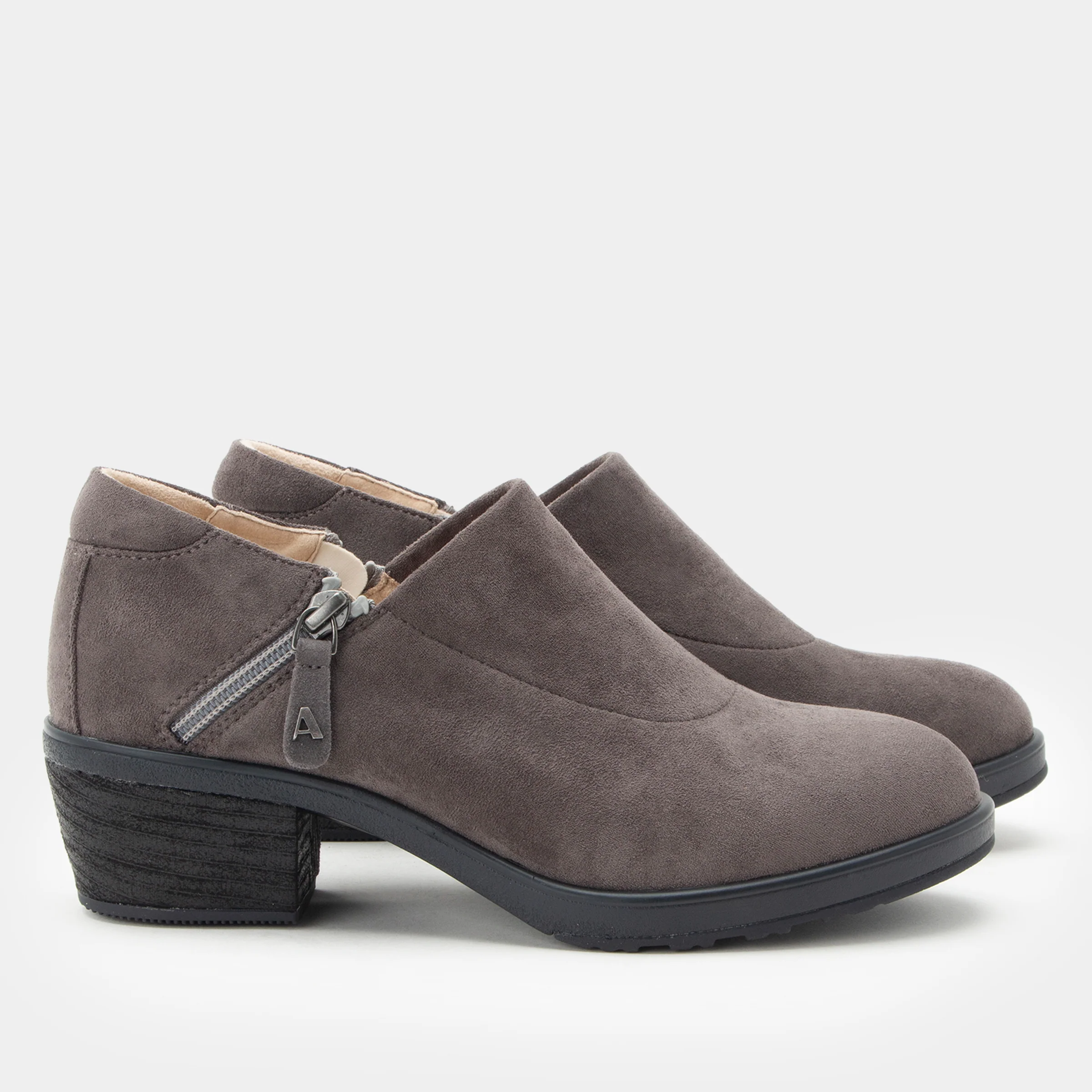 Wynne Earl Grey Shoe - Image 3